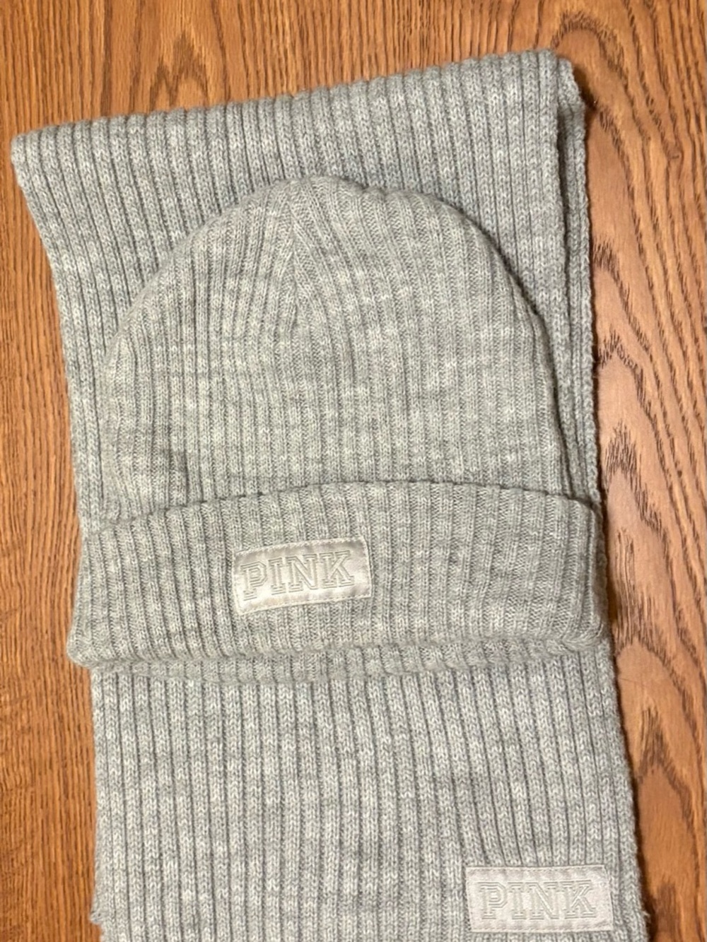 PINK Victoria's Secret Light Gray Ribbed Knit Beanie & Scarf Set